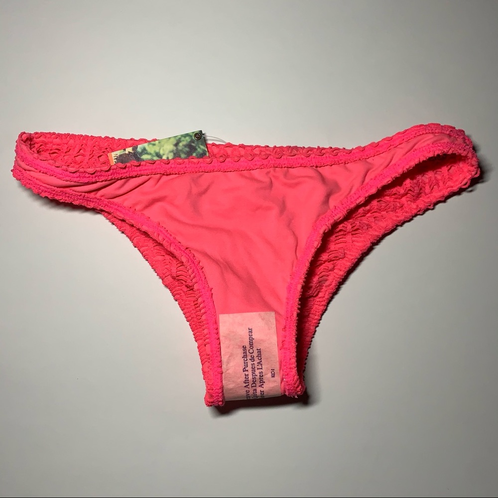 Sz. Med. Roxy Hot pink ruched butt bikini bottom - Picture 13 of 14